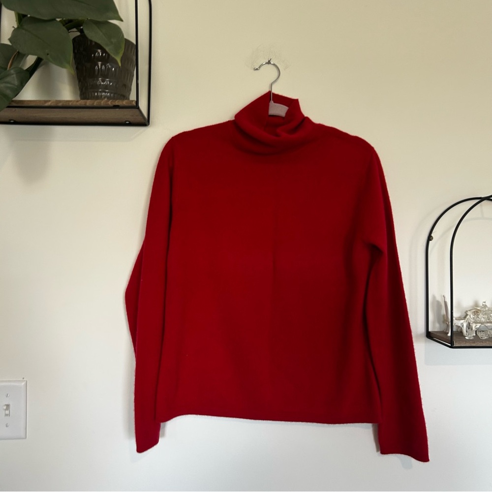 Woman’s Red 100% Cashmere‎ Turtleneck Long Sleeve Sweater